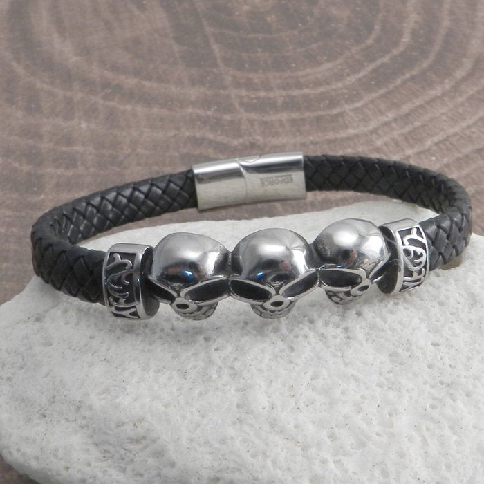 Pulsera trenzada de cuero con cabeza de calavera de Amigaz