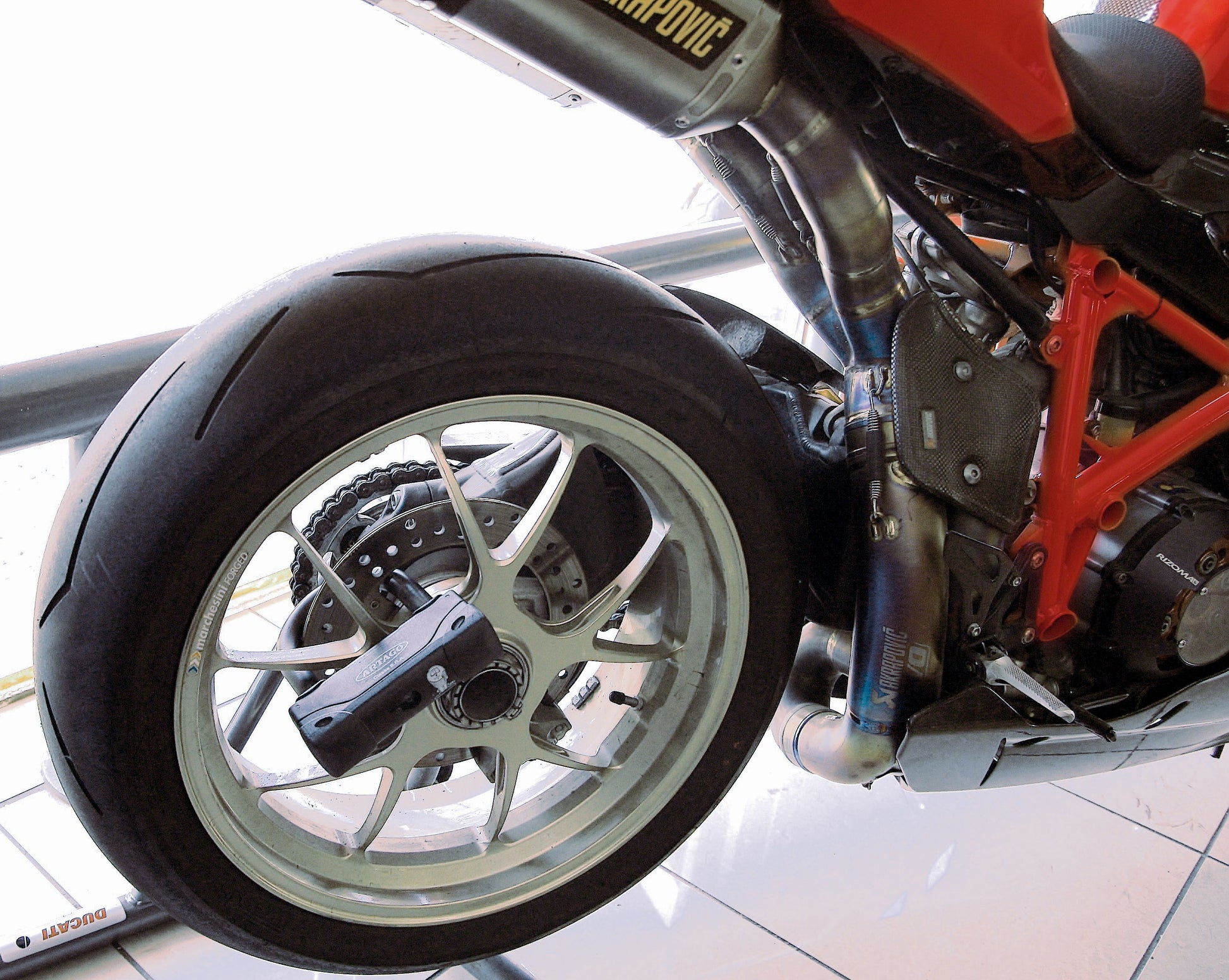 Antirrobo Moto Artago  U 18ART120 - URA Moto