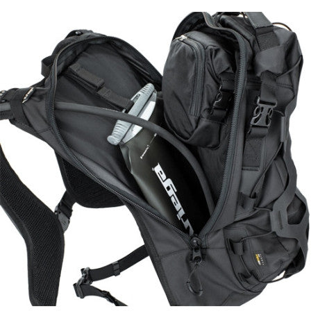Mochila Kriega Trail 18 Adventure Backpack Camo - URA Moto