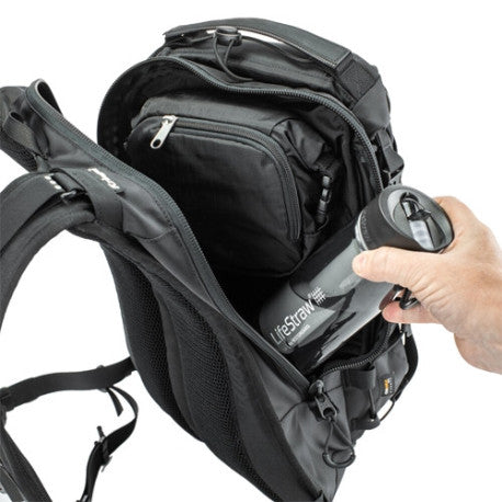 Mochila Kriega Trail 18 Adventure Backpack Negro - URA Moto