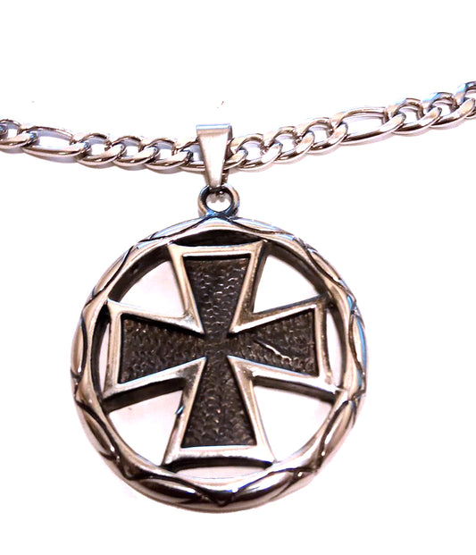 Colgante Acero con Cadena Cruz Templaria Negra con Circulo - URA Moto