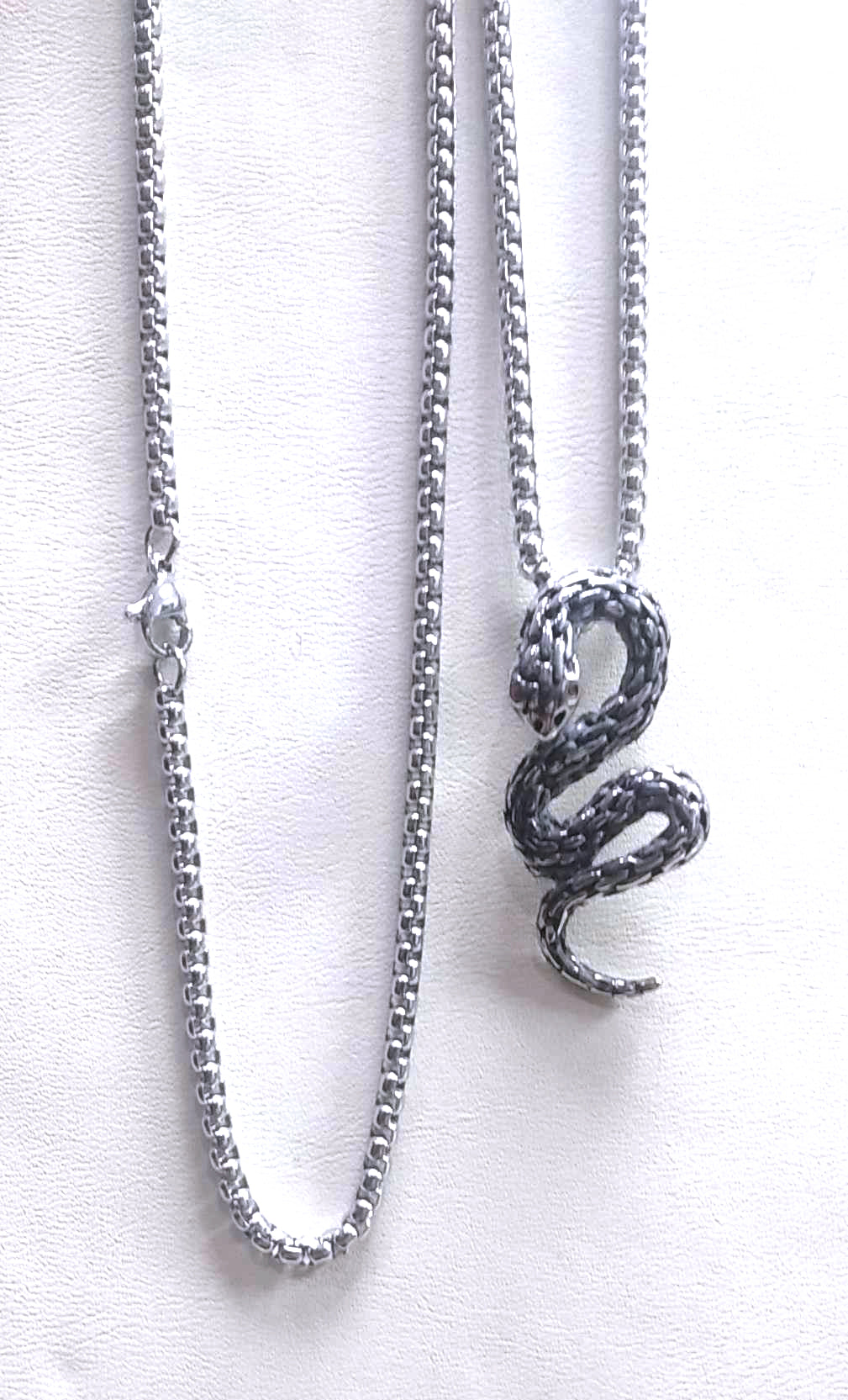 Colgante Acero con Cadena Serpiente Ojos Rojos - URA Moto