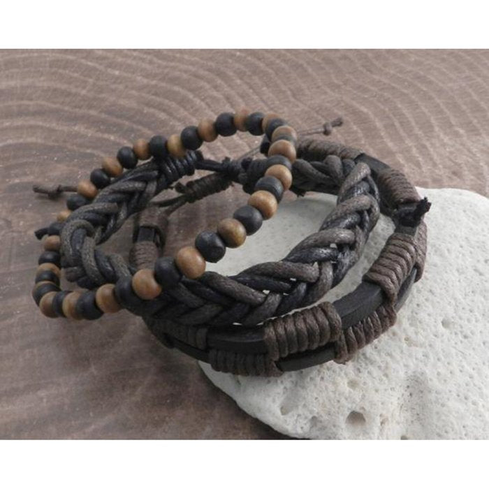 Pulsera marrón con cuentas de madera y deslizadores de cuerda Amigaz